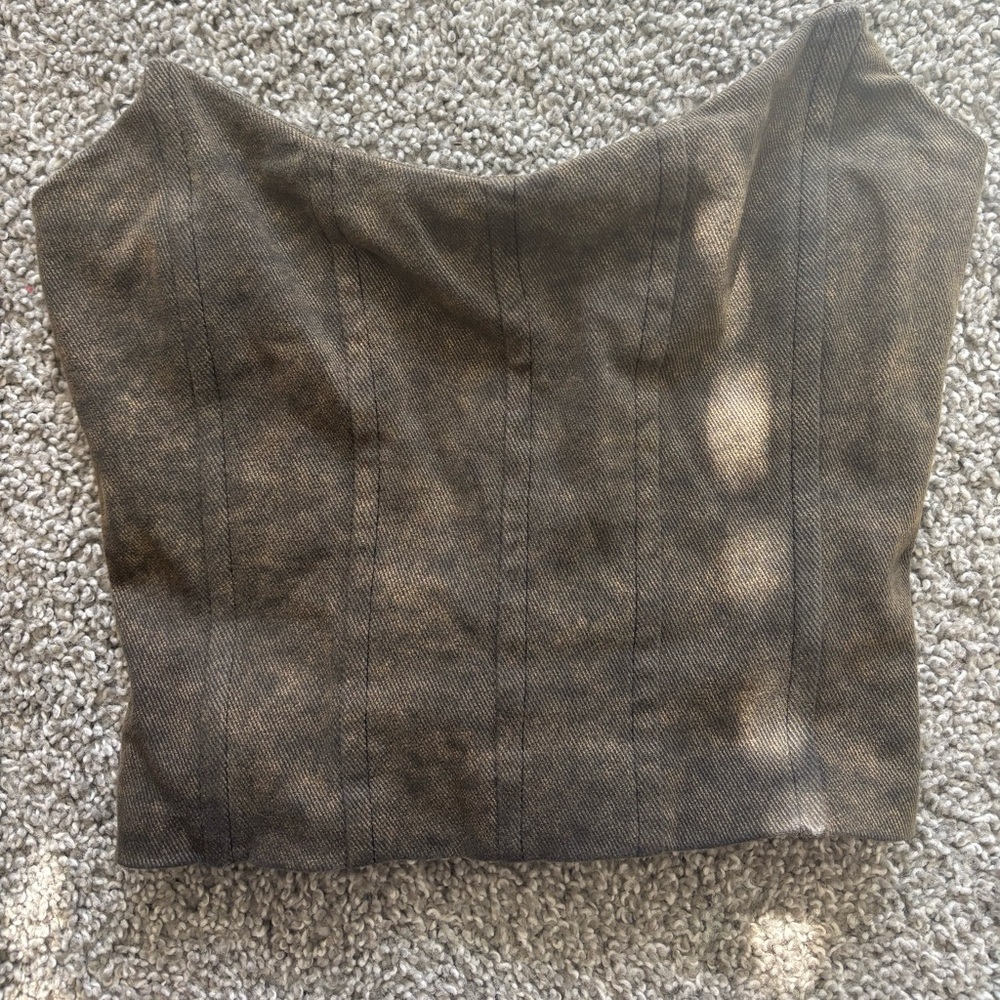Fashion Nova Strapless top